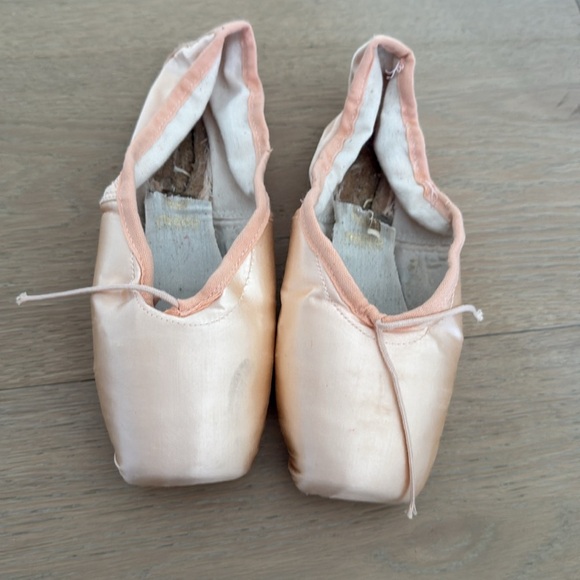 Freed Pointe Shoes size 5 one X DVwing 2.5 - Picture 2 of 4